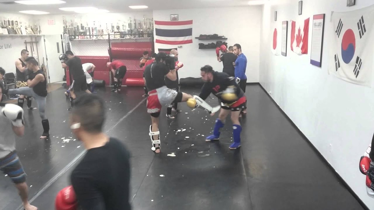 Costa Rojas Muay Thai sweep